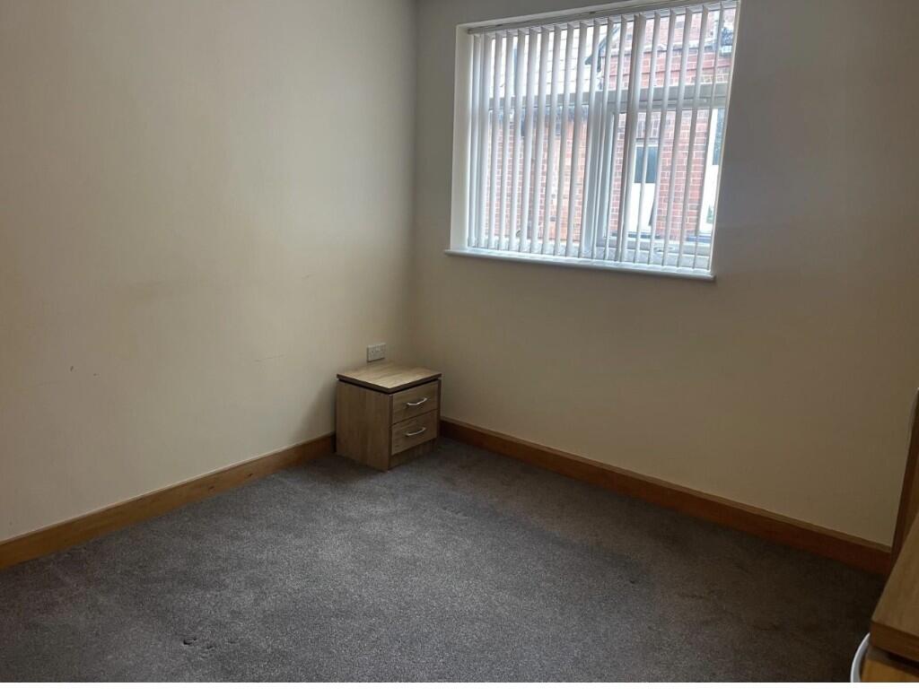 Apartment in Bolton, Heaton - More