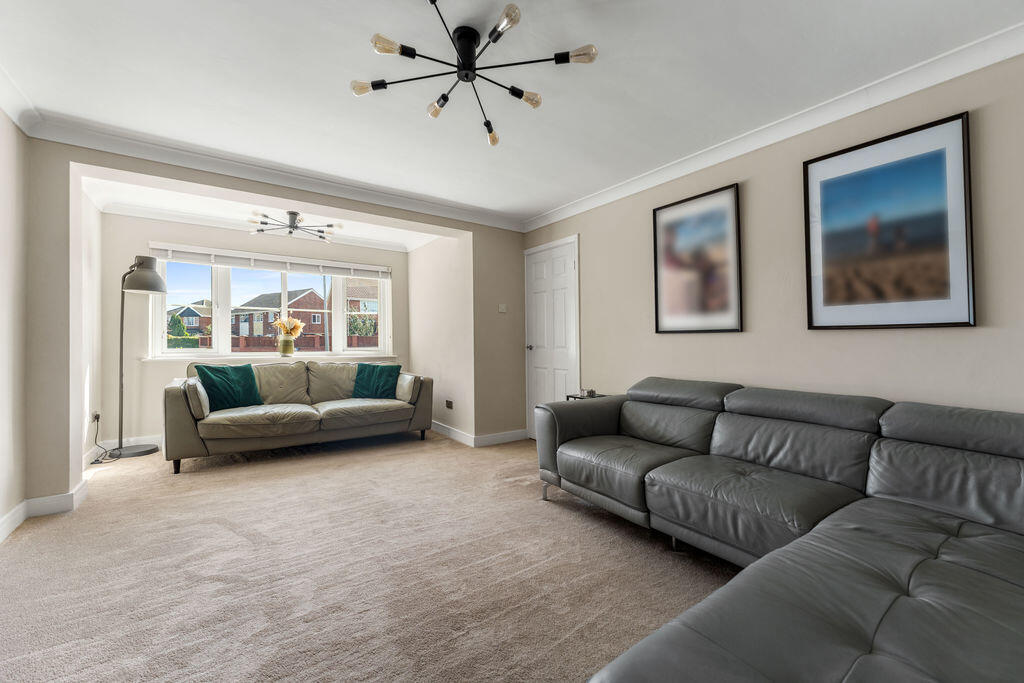House in Grimsby, Waltham - View 4