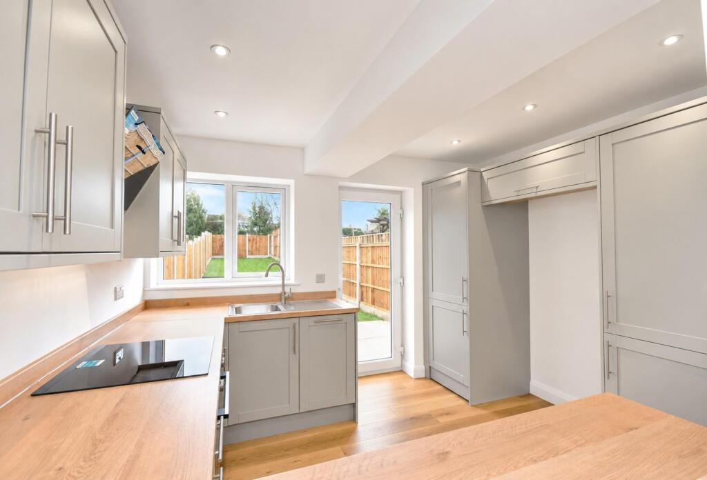 House in Neston, Cheshire West and Chester - More