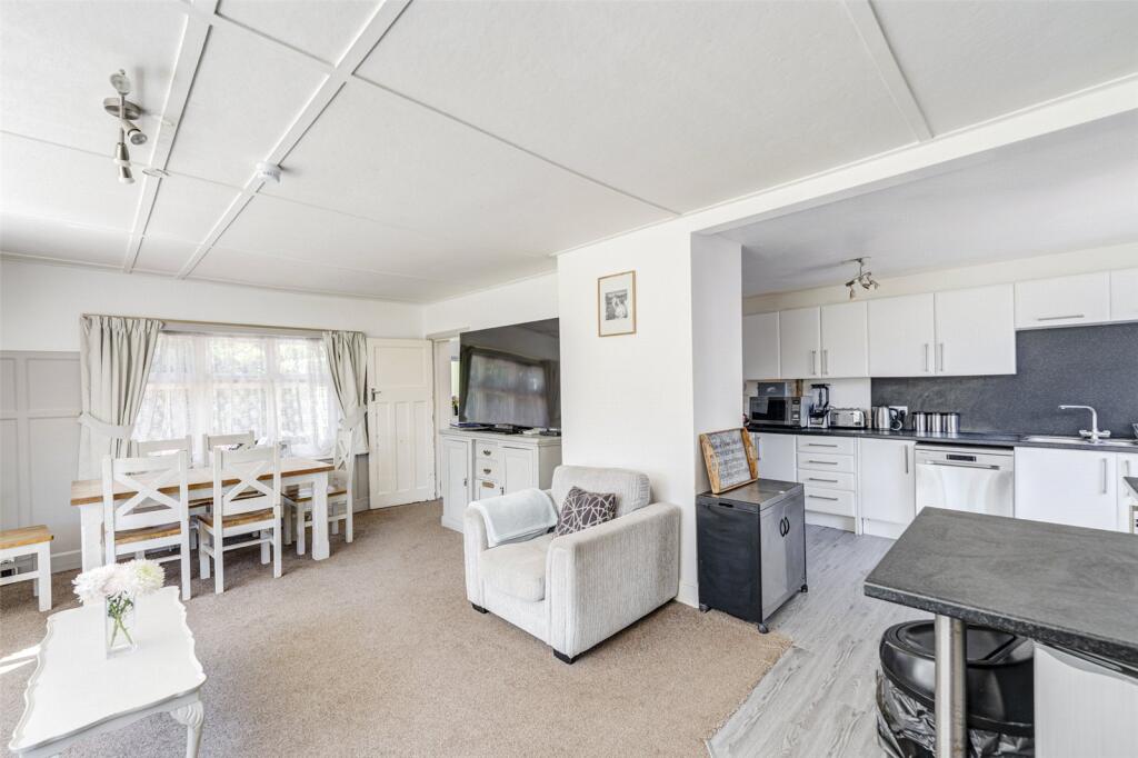 Littlehampton Road, Worthing, West Sussex, BN13 - View 5