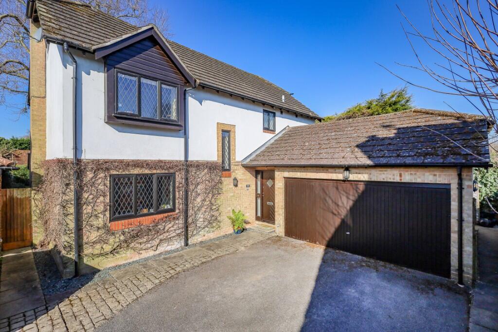 Main image of property: Bishearne Gardens, Liss, Hampshire, GU33