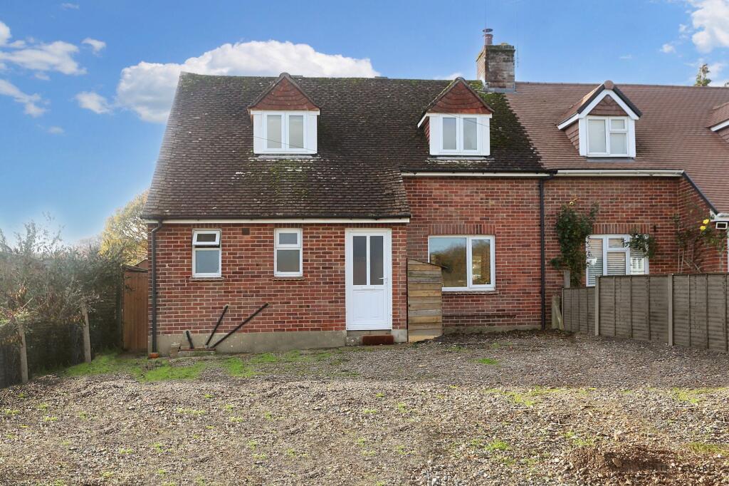3-bed semi-detached on The Spur, Wickham, PO17, £399,999