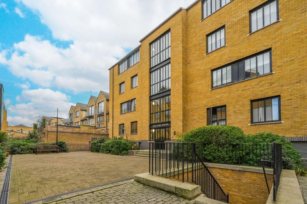 Main image of property: Port House, E14, Docklands, London, E14