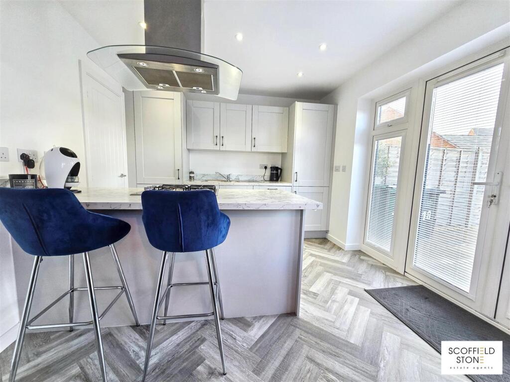 House in South Derbyshire, Hatton - More