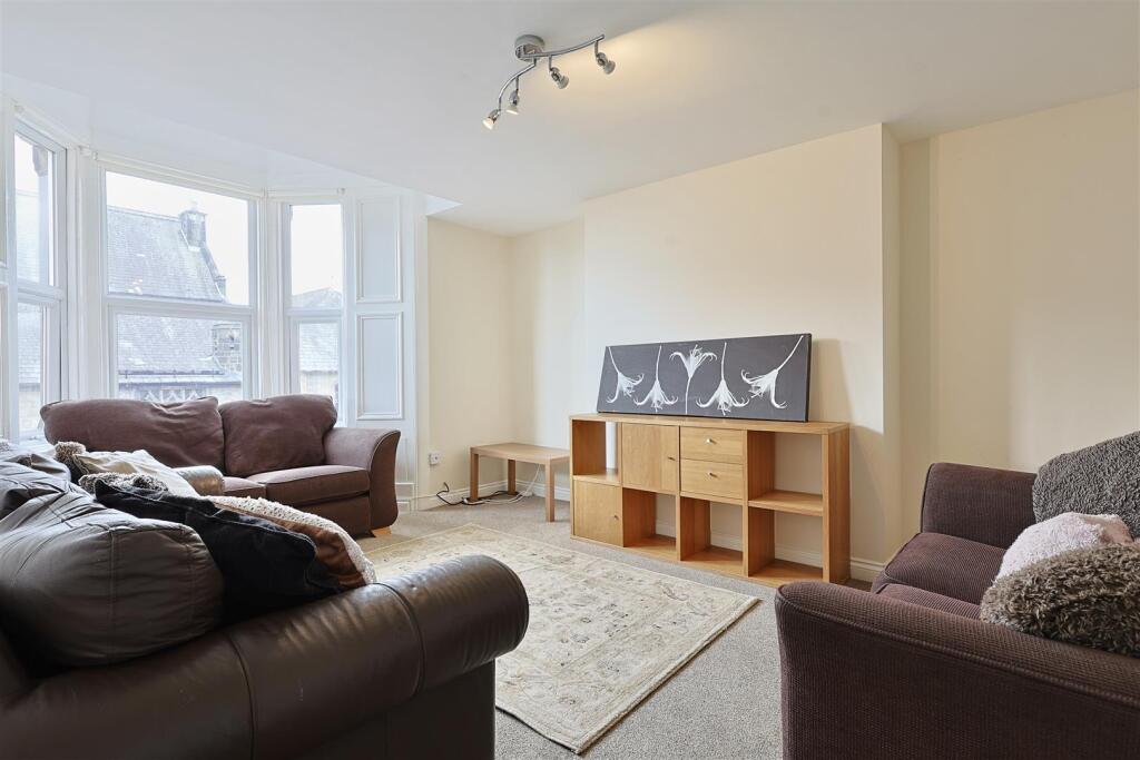 Apartment in Newcastle upon Tyne - View 4