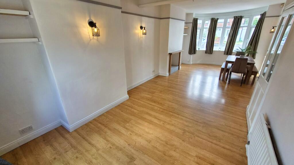 House in Charnwood, Birstall - More