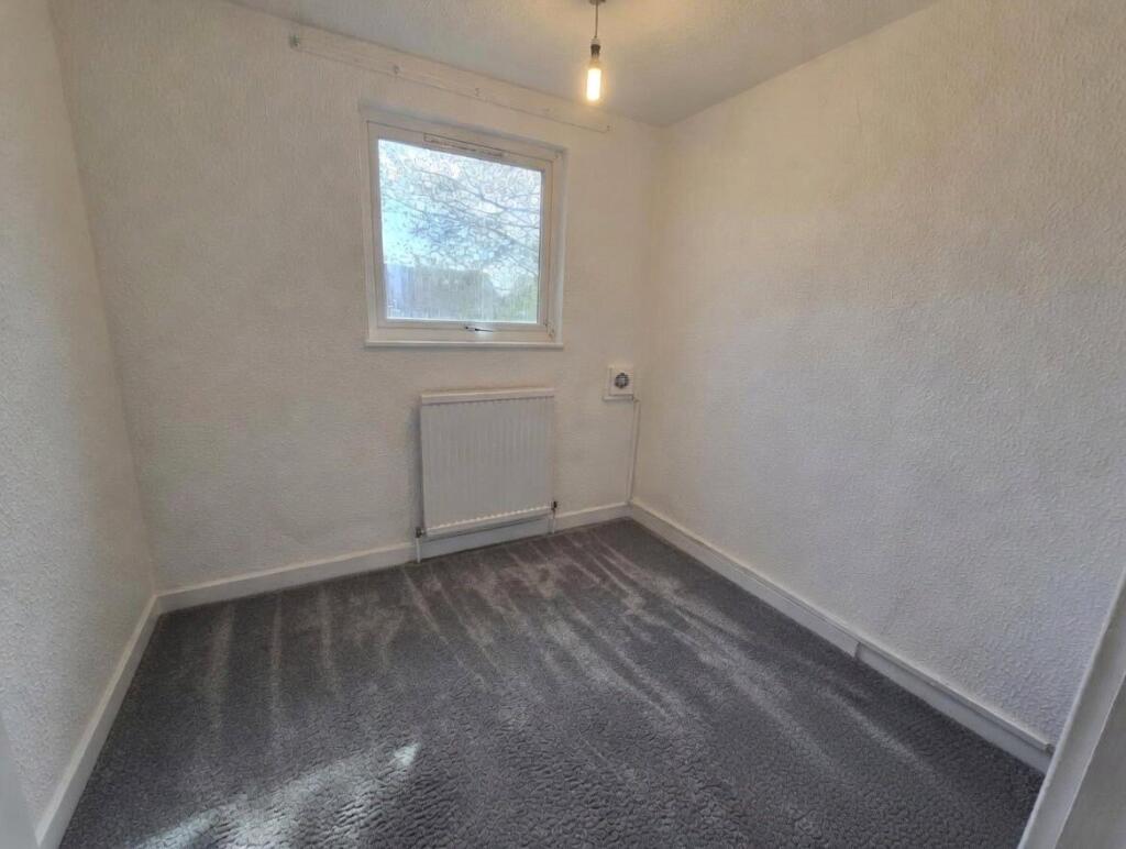 St Helens Close, Hillingdon, Greater London, UB8 - View 6