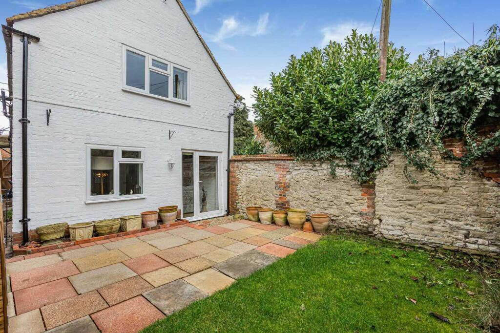 Main image of property: Castle Square, Benson, OX10