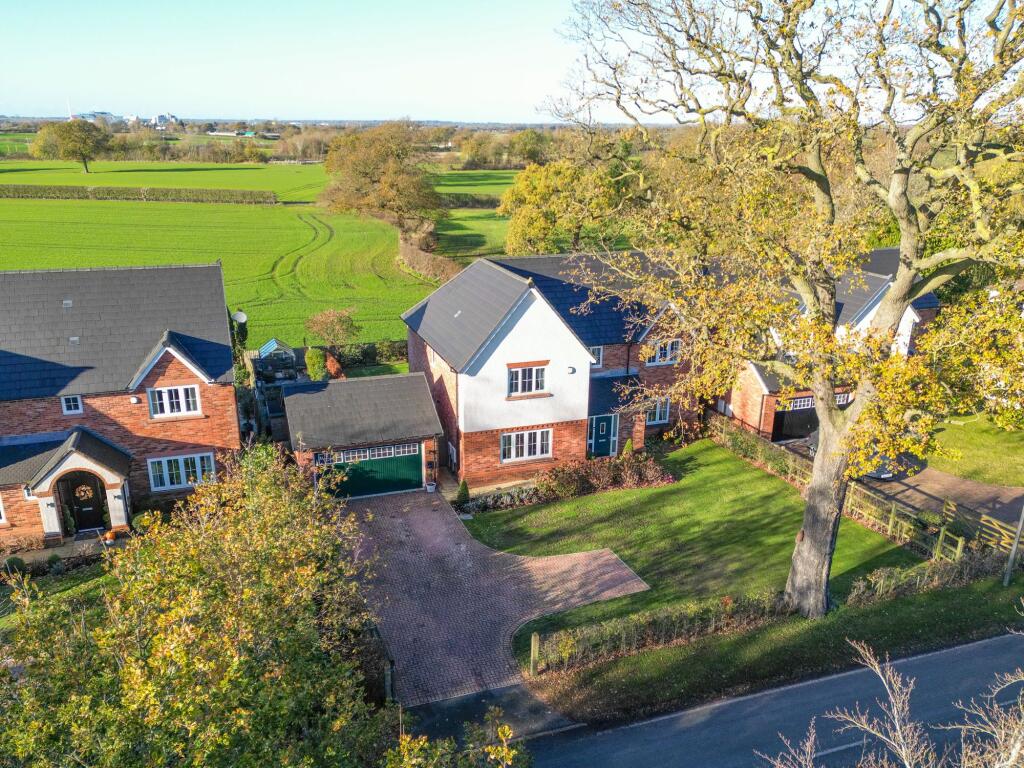 5-bed detached on Common Lane, Lach Dennis, CW9, £800,000