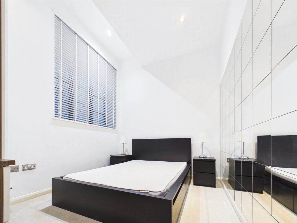 Apartment in London - View 5