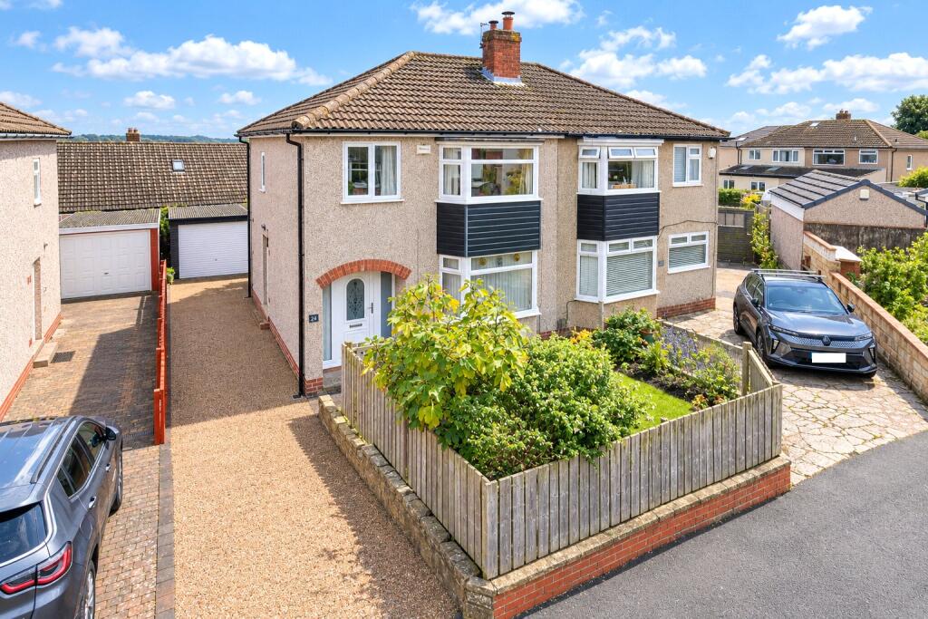 Heaton Crescent, Baildon, Shipley, West Yorkshire, BD17