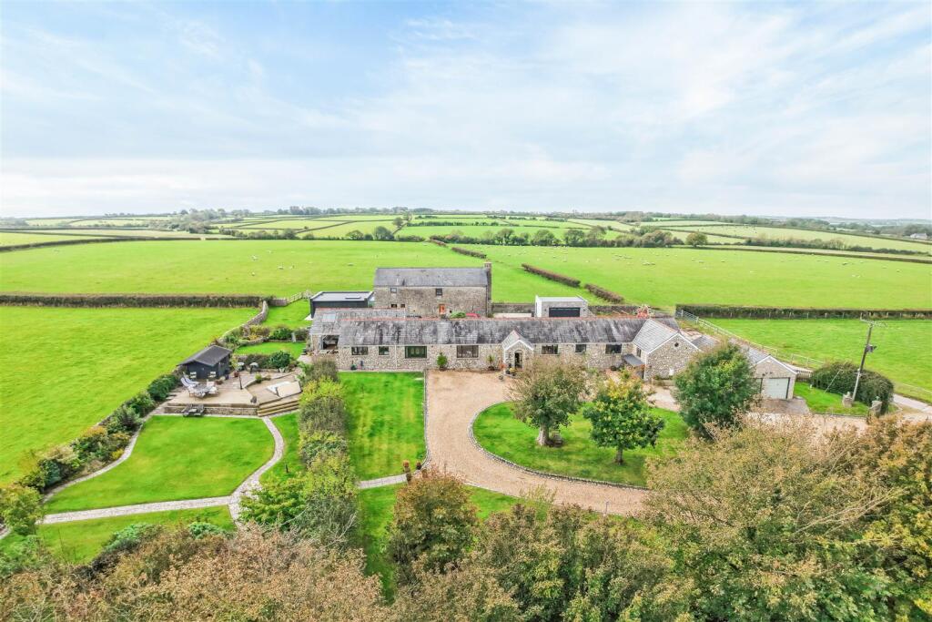 Main image of property: Yr Ysgubor, Llandow, Vale Of Glamorgan, CF71 7PX