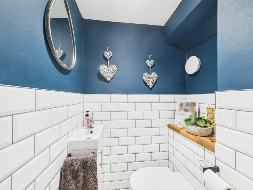 House in Hull, Kingston upon Hull - View 4