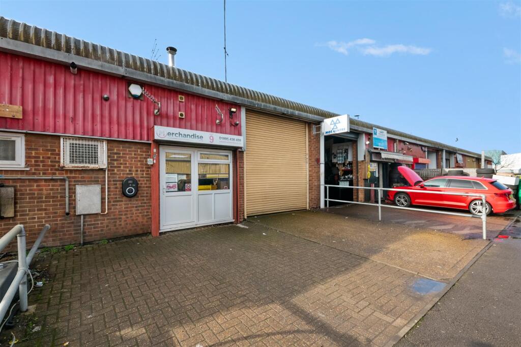 Main image of property: Alder Industrial Estate,Betam Road, Hayes