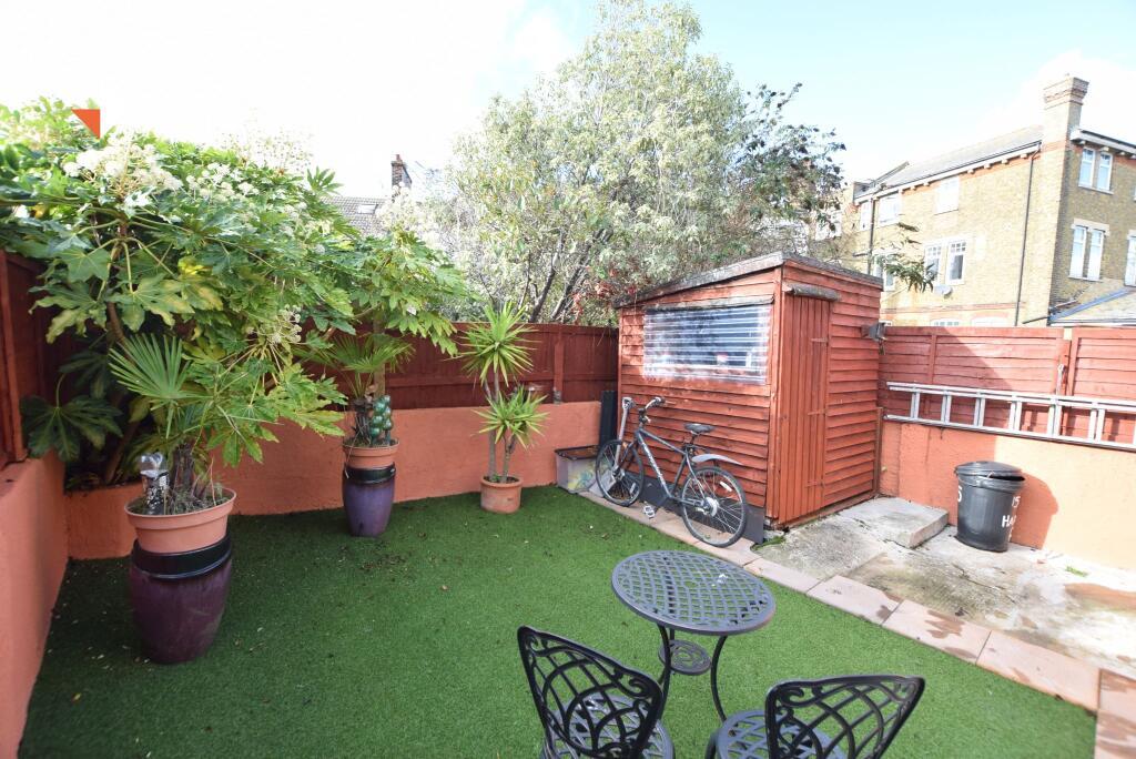 Harold Road, Clacton-on-Sea, Essex, CO15 6AJ photo 4