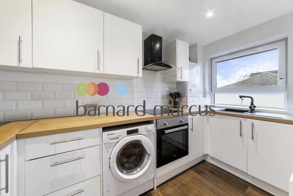 Apartment in Croydon - More