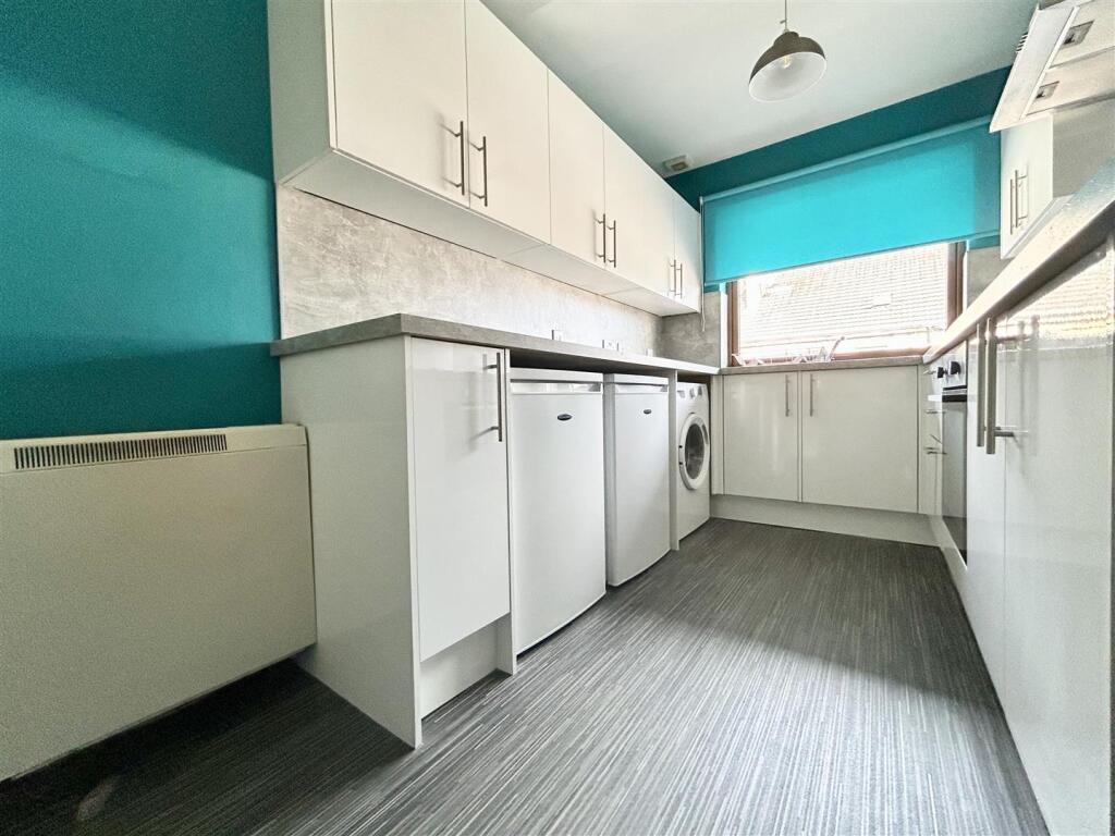 Apartment in Glasgow - View 3