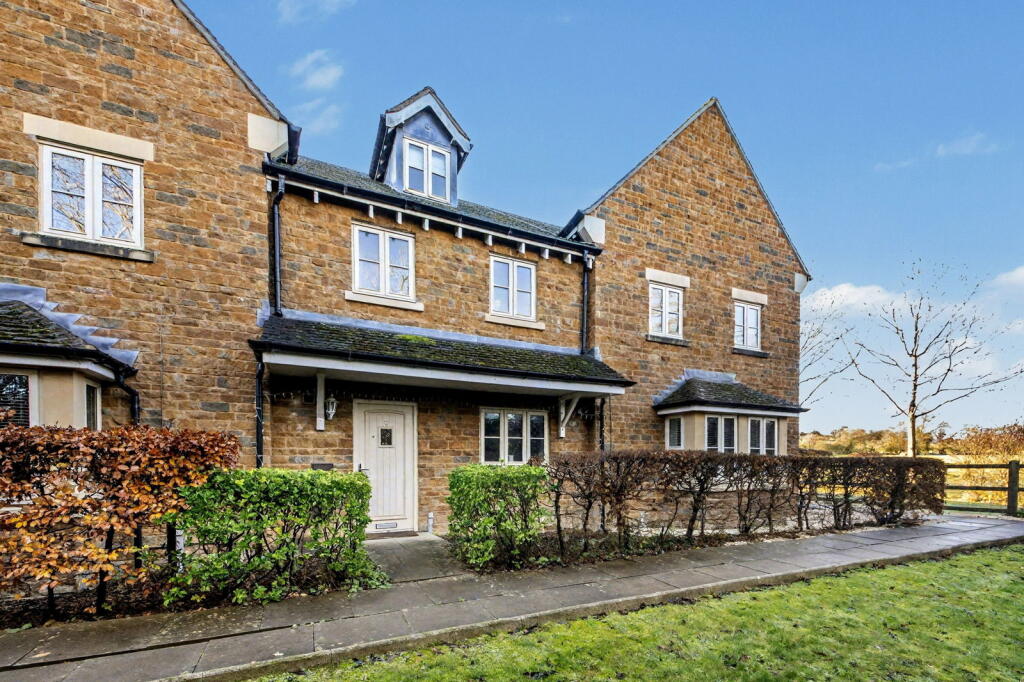 Main image of property: Crab Tree Close, Bloxham