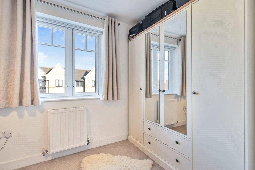 Apartment in Watford - More