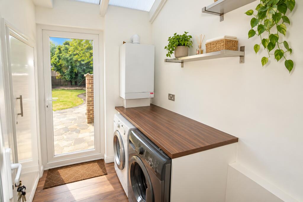 House in London - View 3