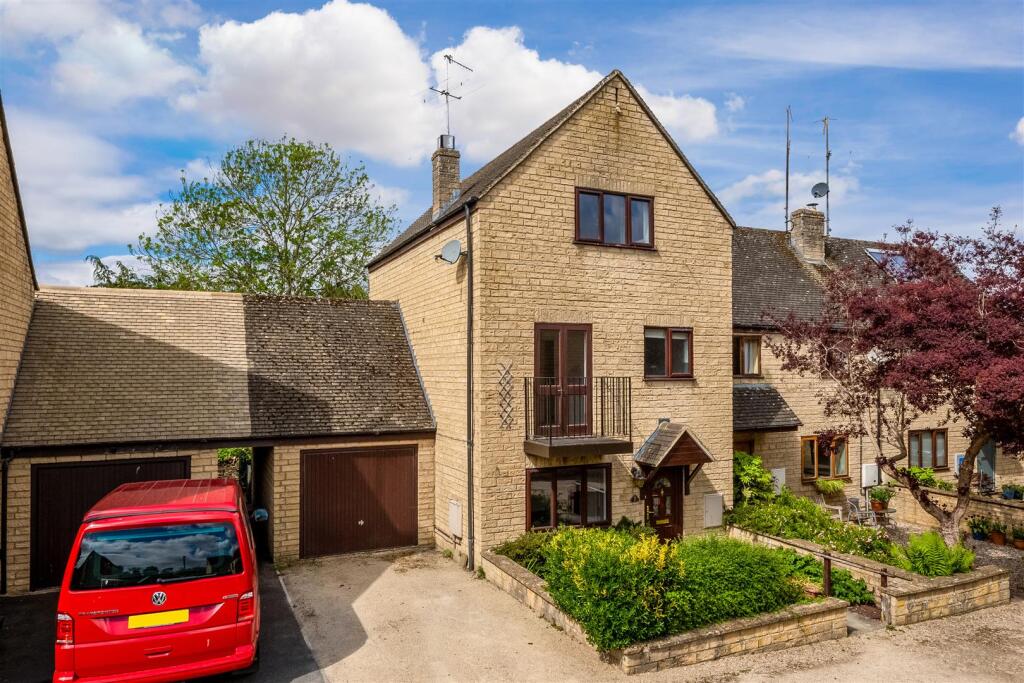 Main image of property: Tanners Court, Charlbury
