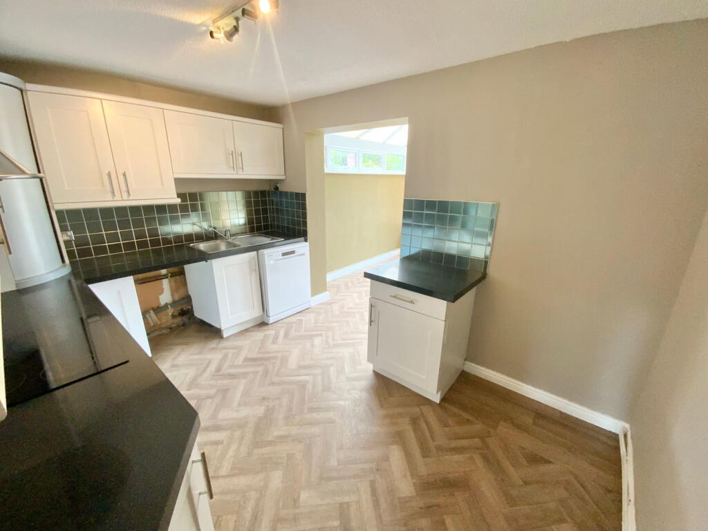 House in Dudley, West Midlands - View 4
