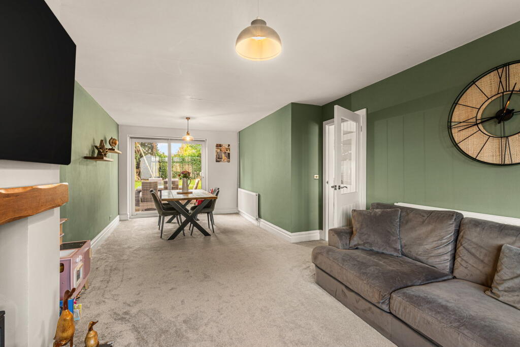 House in South Kesteven, Lincolnshire - More