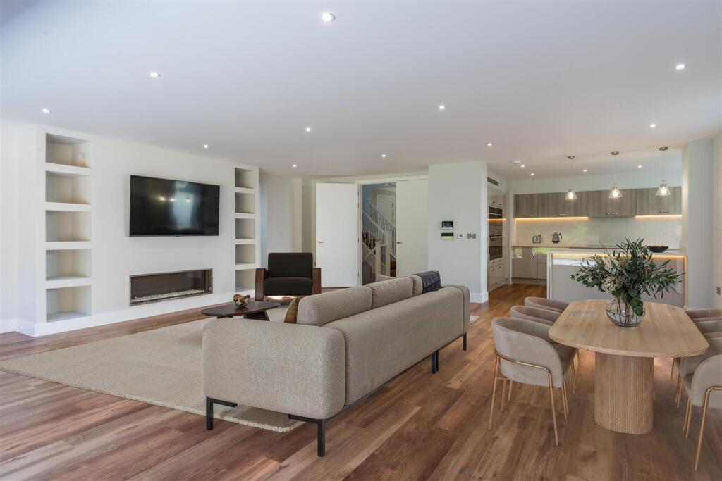 Additional image 8 of Crichel Mount Road, Evening Hill