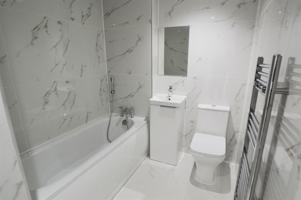 Walker Grove, Salisbury Village, Hatfield - View 4
