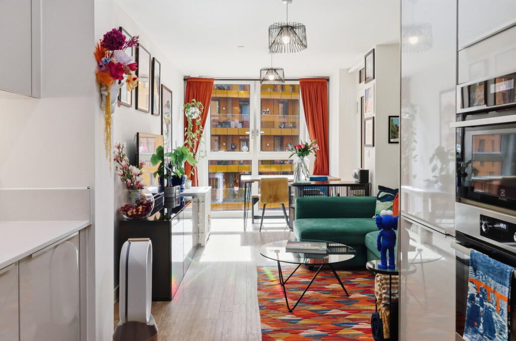 Apartment in London - More