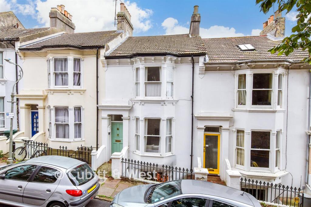 3-bed flat on Wakefield Road, Brighton, East Sussex, £425,000