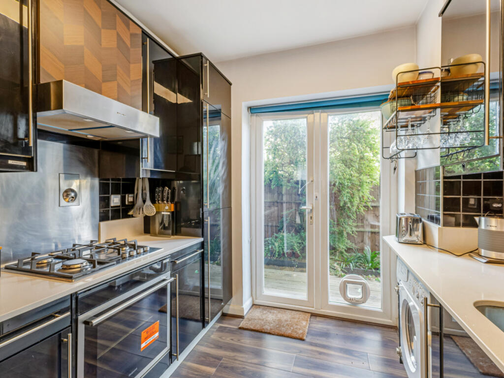 Apartment in London - View 4