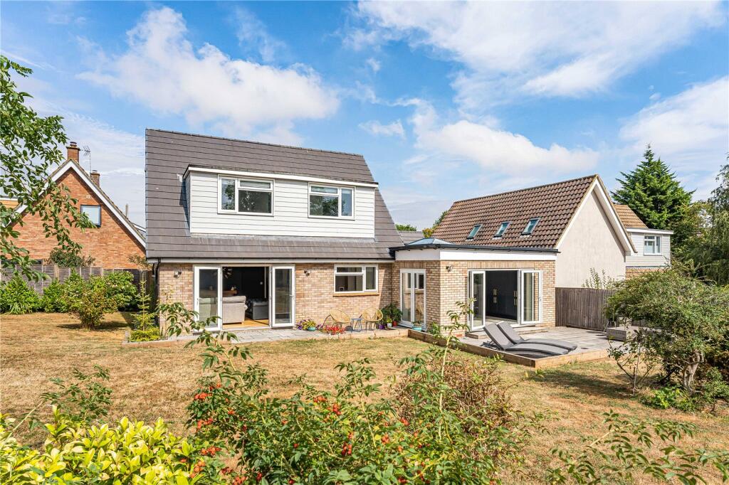 Main image of property: Bernards Close, Chearsley, Aylesbury, Buckinghamshire, HP18