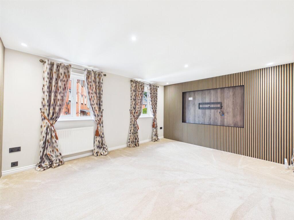 House in Worcester, Lyppard Grange, Nunnery Wood - View 3