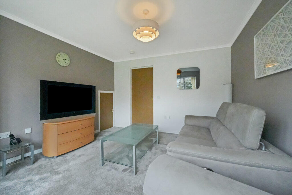 115 Morvenside, Edinburgh, EH14 2SQ photo 4