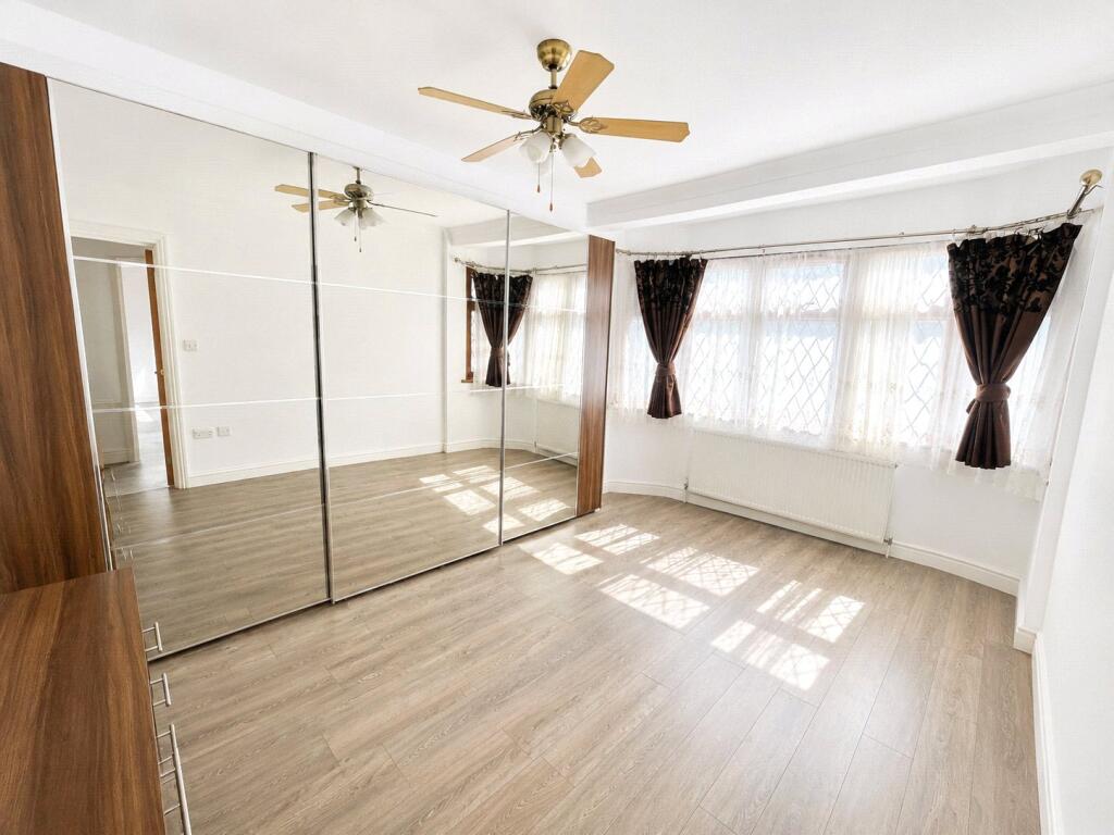 House in Southall - View 4