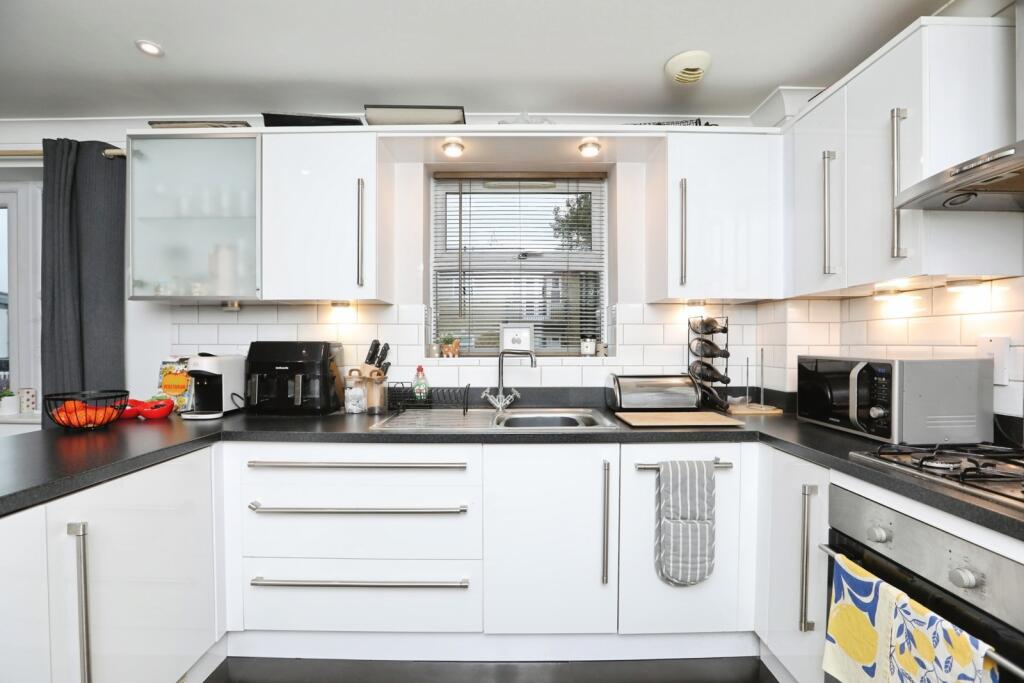 Apartment in Maidstone, Barming Heath, East Farleigh - View 4