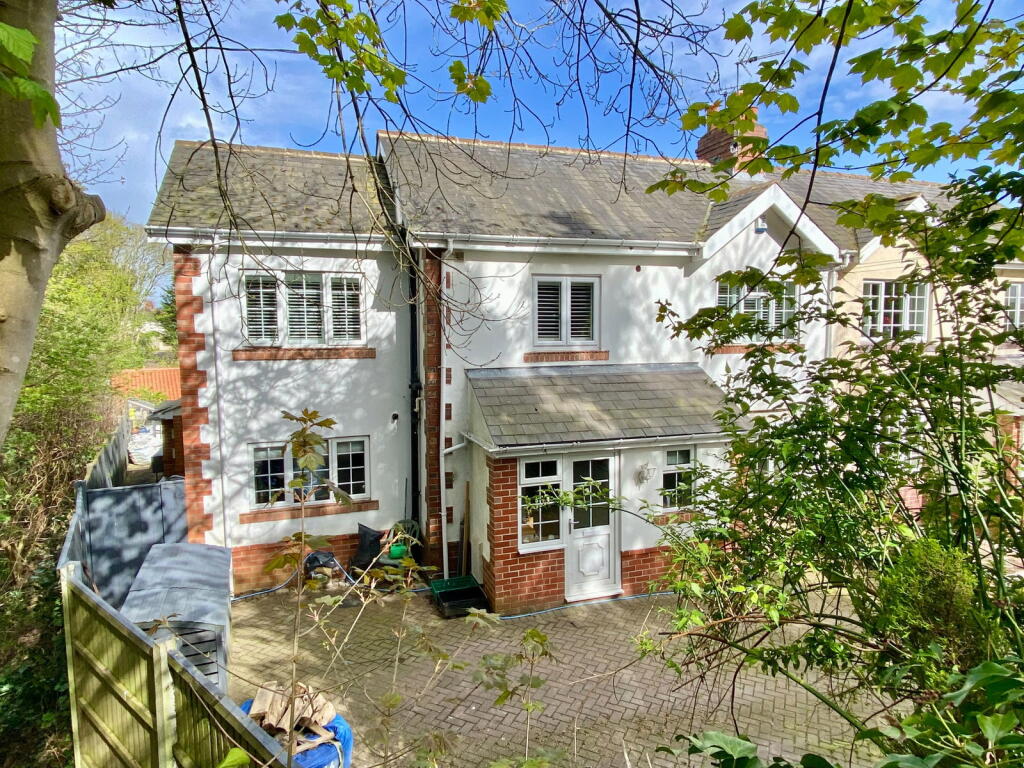 Main image of property: Wetherby, Quarry Hill Lane, LS22
