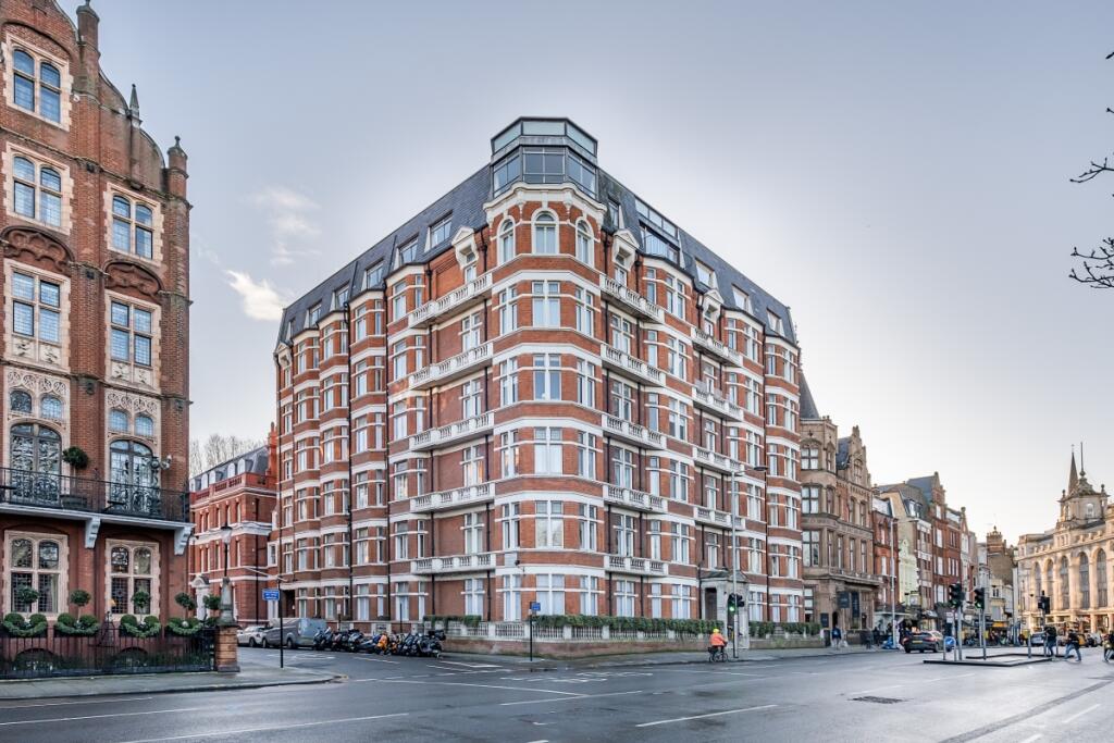 4 bedroom flat for rent