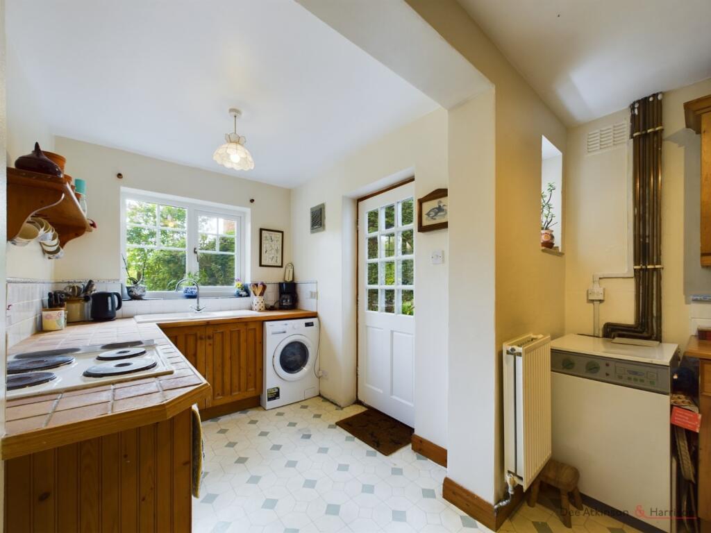 Main Street, Watton, YO25 9AW photo 3