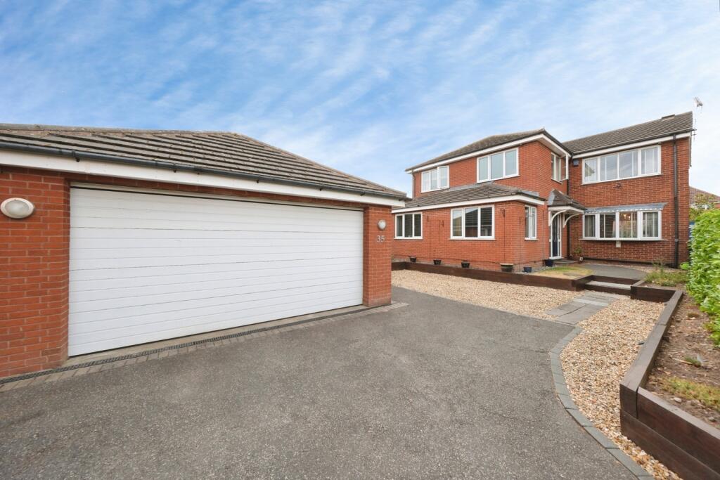 Main image of property: Sandycliffe Close, Mansfield, Nottinghamshire, NG19