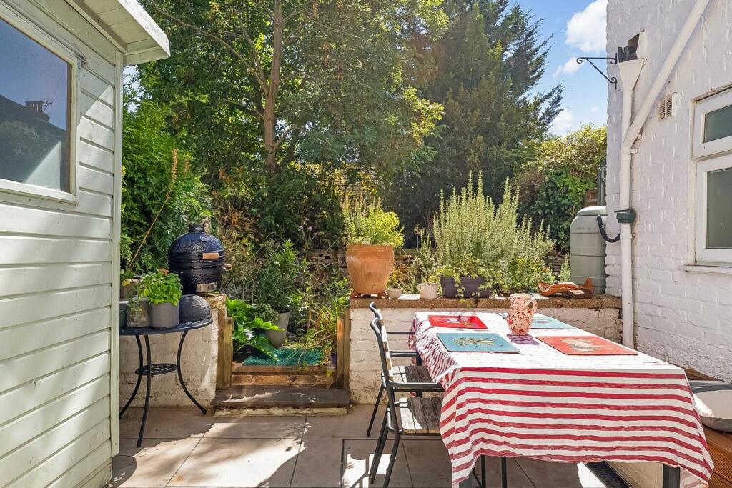 Apartment in London - View 5