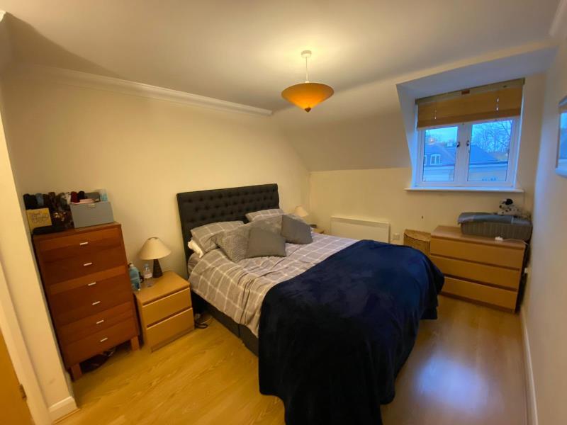Apartment in Woking, Surrey - More