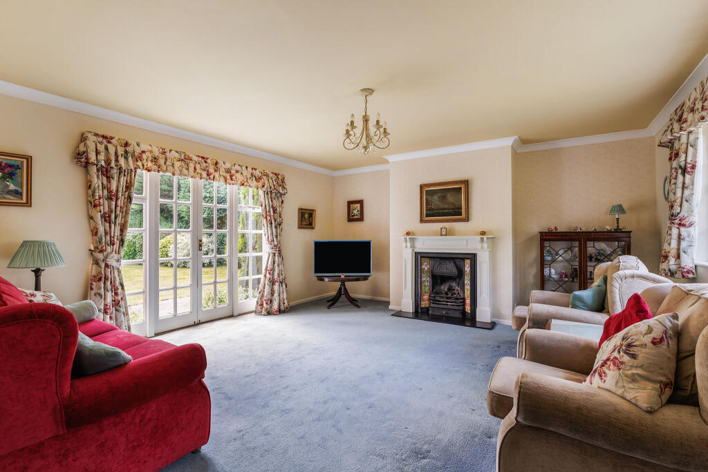Oakfield Road, Harpenden, AL5 photo 2