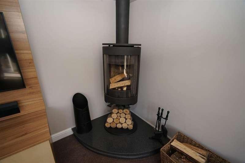 House in Bolton, Heaton - View 3