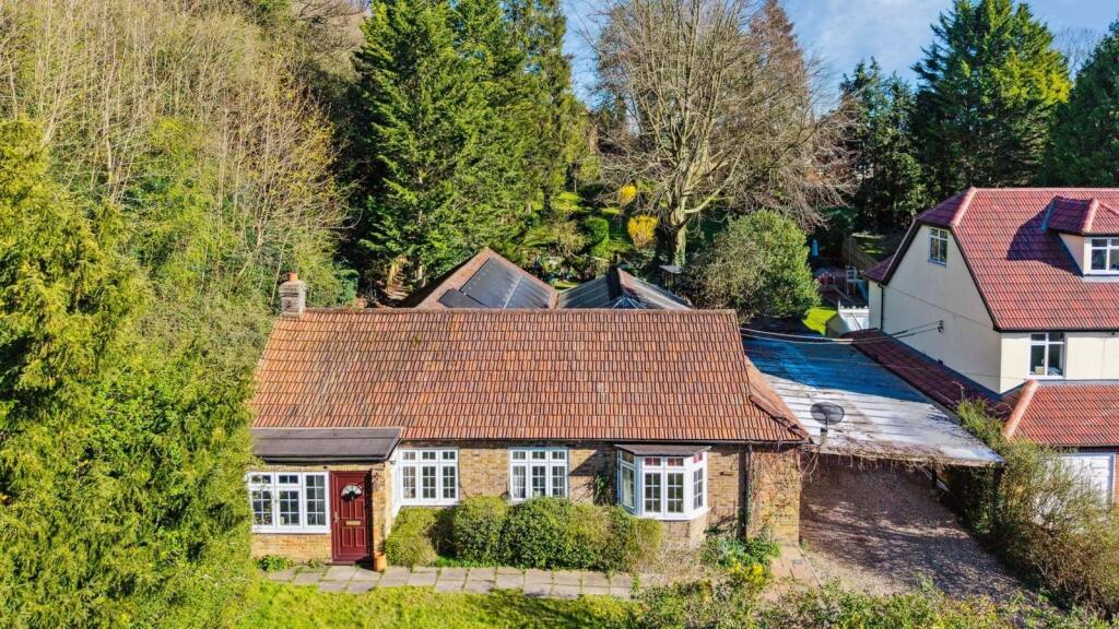 Main image of property: Rayners Avenue, Loudwater, High Wycombe, HP10 9SL
