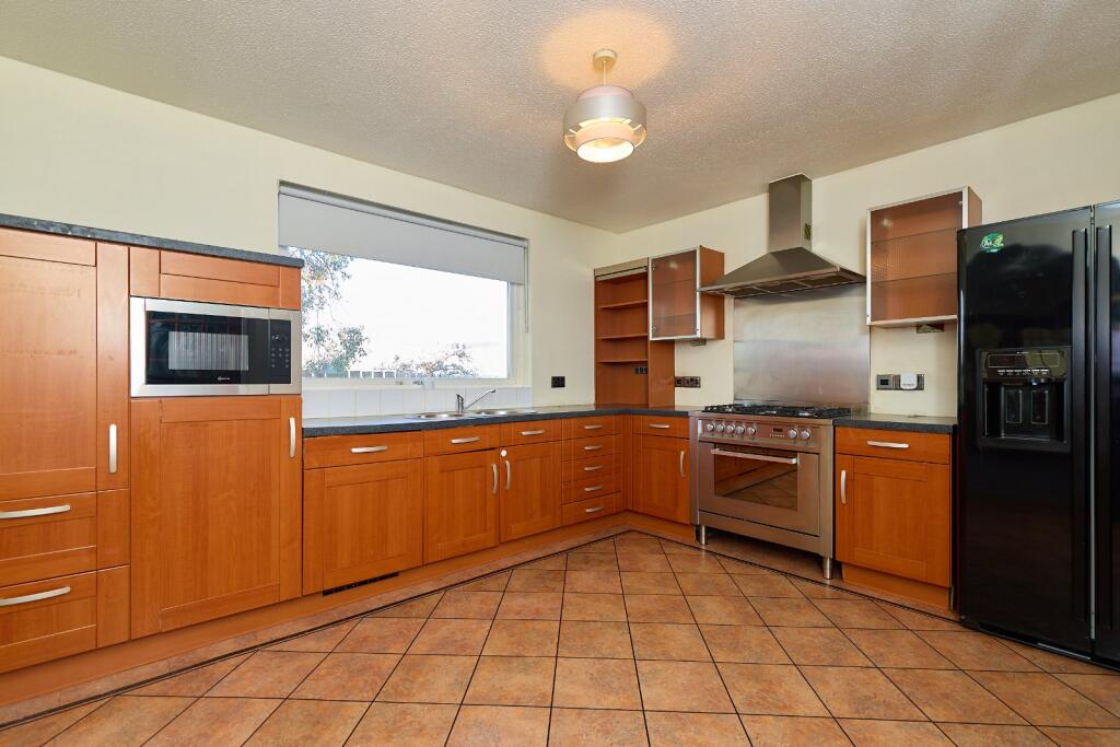 Additional image 5 of Queens Den, Aberdeen, AB15