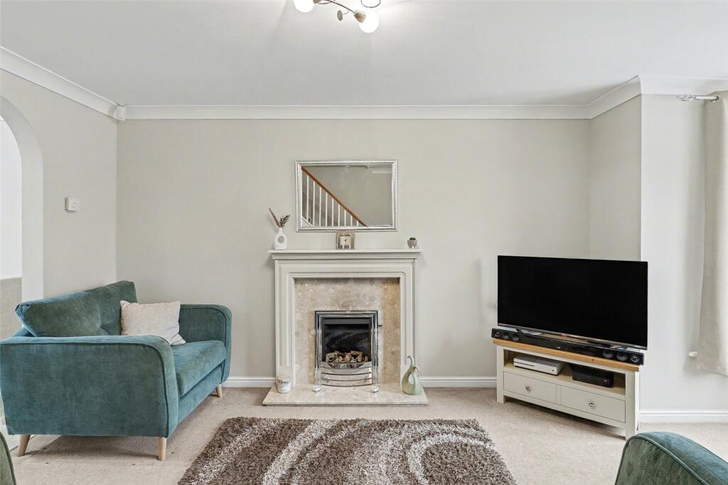 Highcliffe Court, Shelf, HX3 photo 4