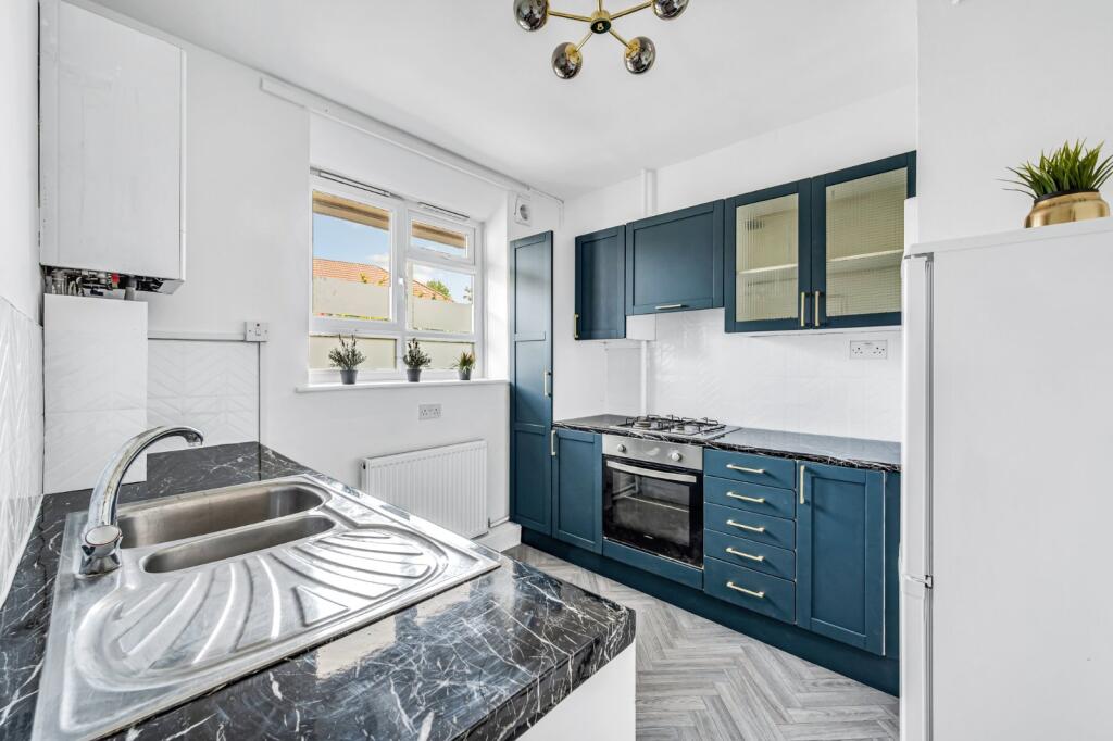 Apartment in London - View 3