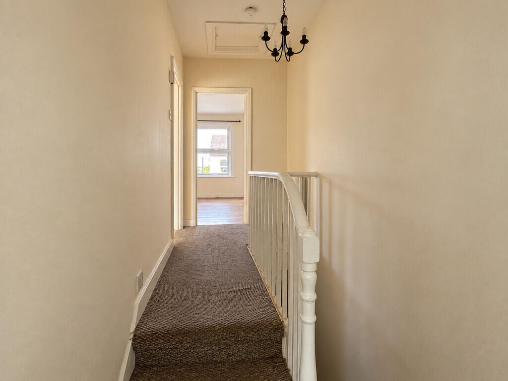 Apartment in Croydon, Addiscombe - View 4